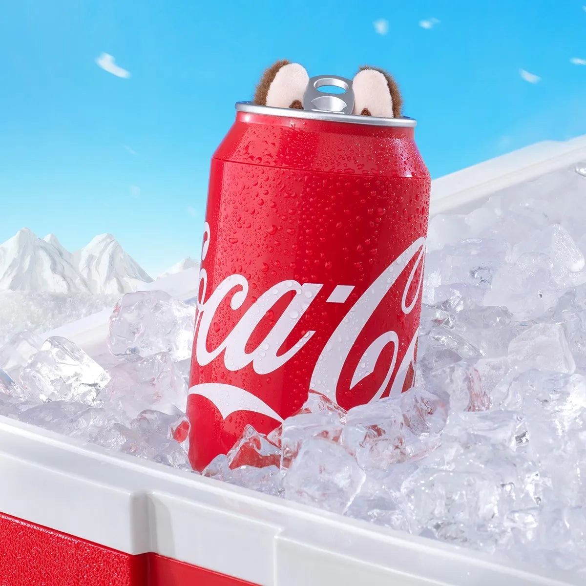 THE MONSTERS SERIA COCA-COLA – Winylowa Maska w Pudełku-niespodziance