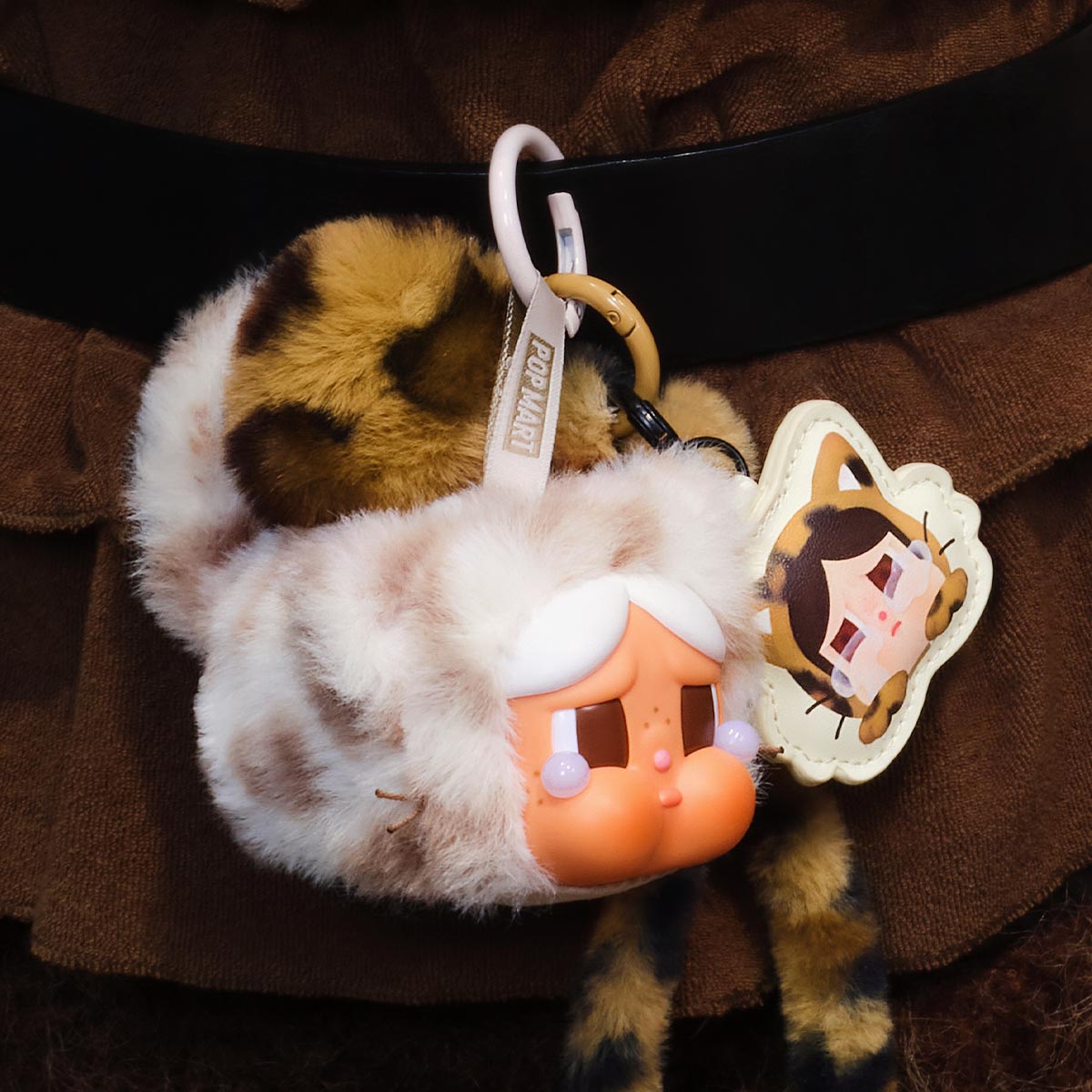 CRYBABY Wild but Cutie Series – Winylowa pluszowa zawieszka – pudełko niespodzianka